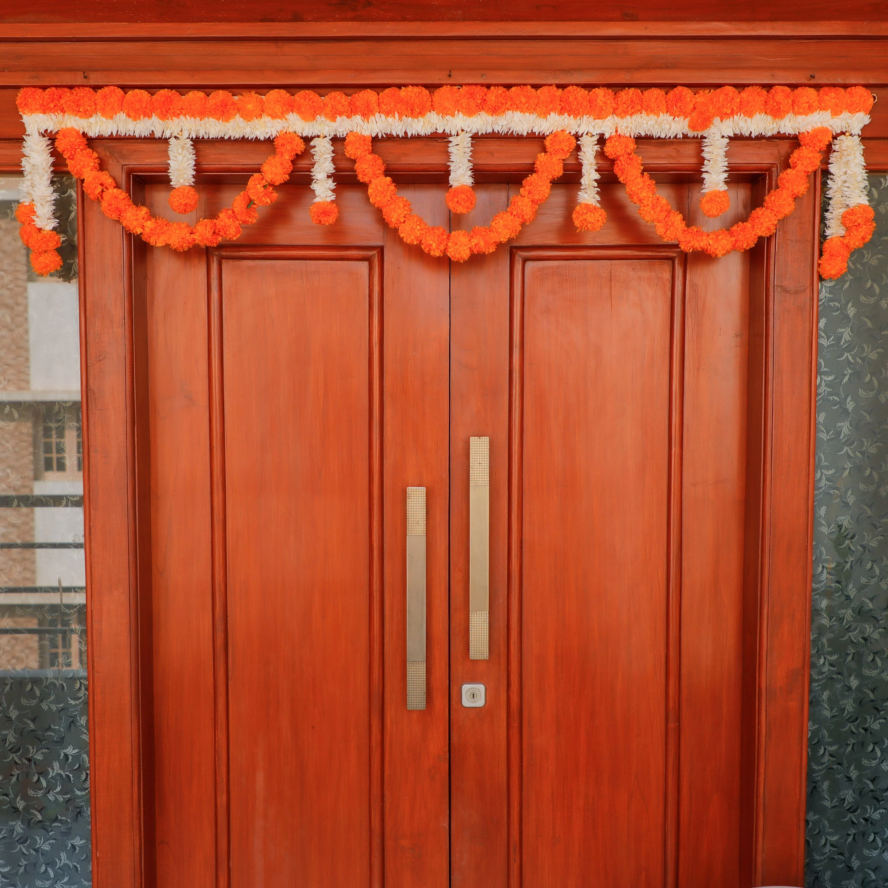 Orange & White Flower Bandhanwar