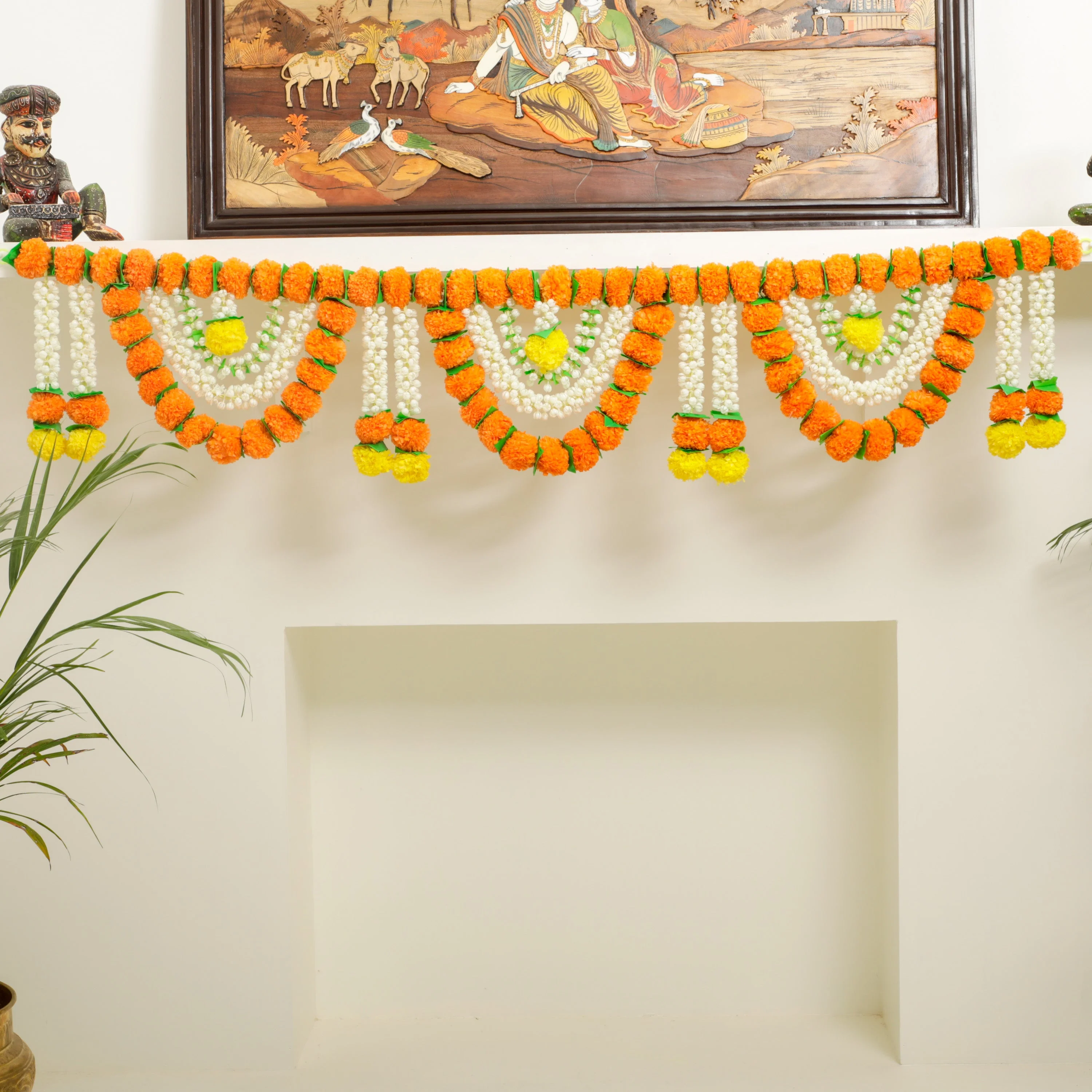 Plastic Mogra Mantle Décor