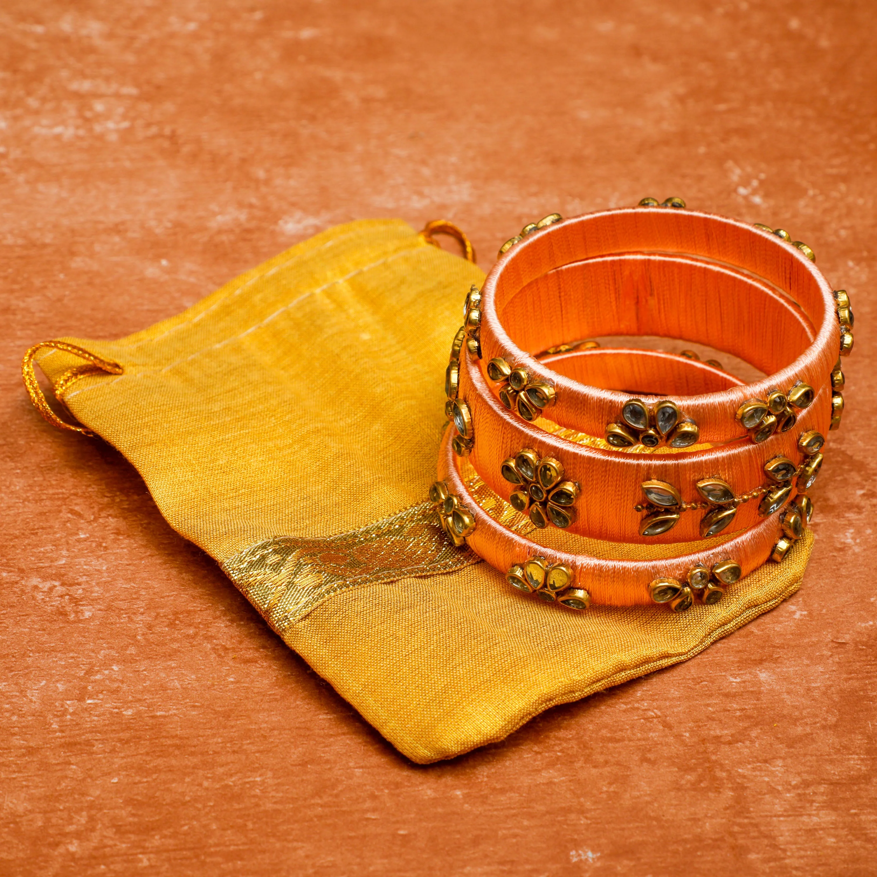 Package(s): 3 Pc Bangles